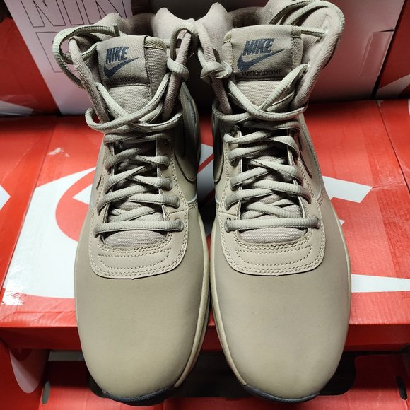 Nike Manoadome 'Khaki' Sneakers (1022) - Picture 2 of 5